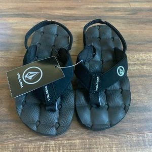 Volcom Black sandals NWT size 10